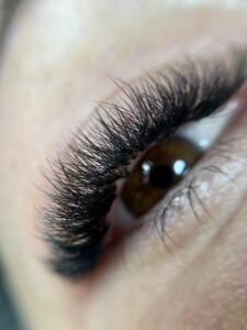 Volume eyelash extensions
